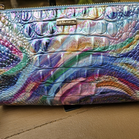 Brahmin Elope Melbourne Daisy Wristlet Clutch NWT - Picture 4 of 10